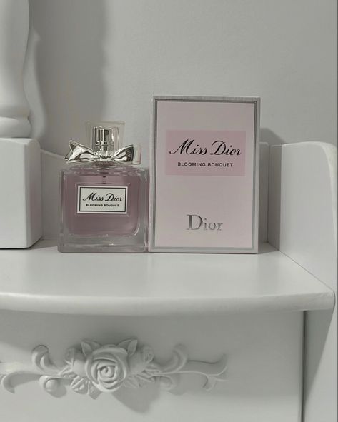 Coquette Perfume, Cute Pink Aesthetic, Pink Era, Tender Heart, Blooming Bouquet, Miss Dior Blooming Bouquet, Aesthetic Floral, Miss Dior, Pretty Pink