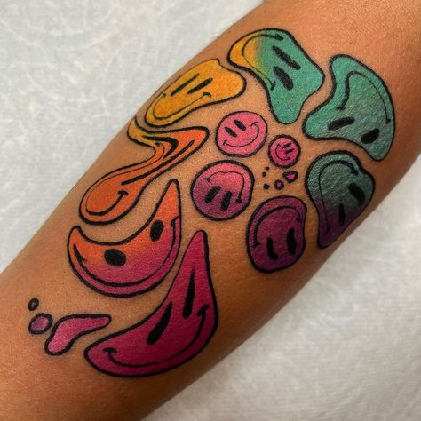 Smiley Face Tattoo, Hippie Tattoo, Mushroom Tattoos, 4 Tattoo, Cute Little Tattoos, Posca Art, Tatuaje A Color, Tattoo Portfolio, Face Tattoos