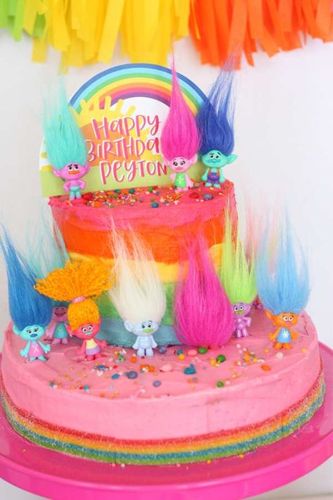 Princess Poppy Cake, Trolls Party Ideas, Trolls Birthday Party Ideas, Trolls Birthday Cake, Poppy Cake, Rainbow Frosting, Trolls Party, Princess Poppy, Trolls Birthday Party