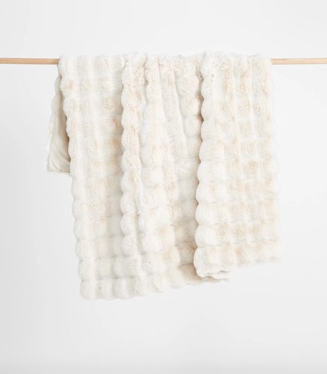 Textured Faux Fur Throw - Aldo - Cream Anthropologie Sophie Faux Fur Throw Blanket, White Fur Throw Blanket, Cream Fur Throw Blanket, Luxury Faux Fur Blanket, Ivory Throw Blanket, Cosy Winter, Fur Throw, Faux Fur Throw, Soft Shorts