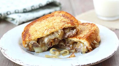 Roast Beef and French Onion Grilled Cheese Sandwich – The Dairy Alliance Roast Beef Grilled Cheese, Beef Grilled Cheese, French Onion Grilled Cheese, Onion Grilled Cheese, Fontina Cheese, Grilled Cheese Recipes, Parmesan Crusted, No Dairy Recipes, Cheese Sandwich