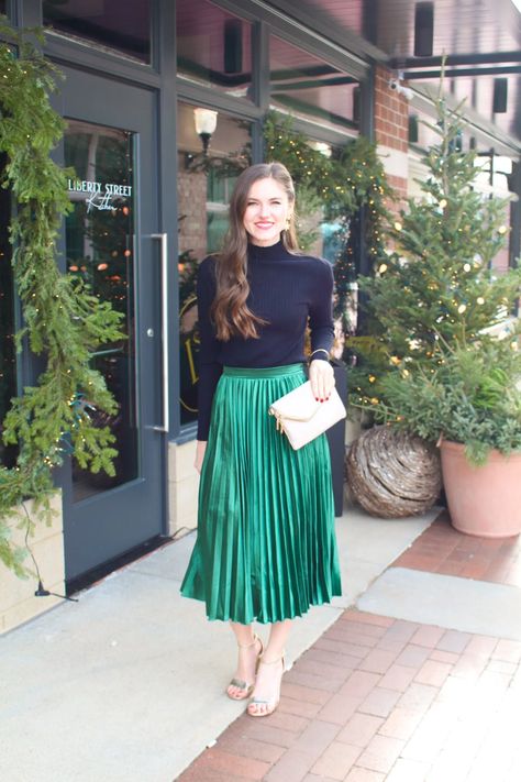 Green Pleated Dress Outfit, Green Velvet Pleated Skirt Outfit, Pleated Satin Skirt Outfit, Satin Pleated Skirt Outfit, Plated Skirt Outfit, Green Satin Skirt Outfit, Green Pleated Skirt Outfit, Pleated Green Skirt, Green Christmas Outfit