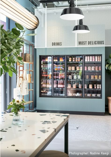 Modern Grocery Store Design, Mini Mart Interior Design, Snack Display Ideas, Mini Market Design, Food Store Design, Food Hall Design, Food Museum, Bistro Design, Grab N Go