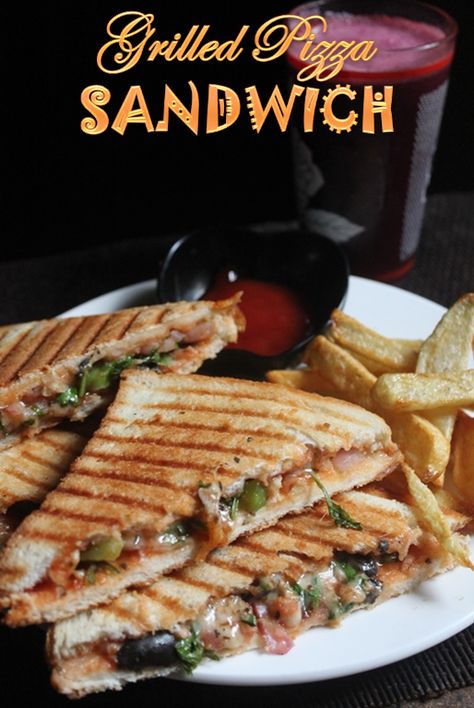 YUMMY TUMMY: Grilled Pizza Sandwich Recipe - Kids Friendly Sandwich Recipes Pizza For Kids, Sandwich Recipes For Kids, Sandwich Recipes Indian, Pizza Sandwich Recipe, Vegetarian Pizza Recipe, Veg Sandwich, Breakfast Pizza Recipe, Pizza Sandwich, Recipe Vegetarian