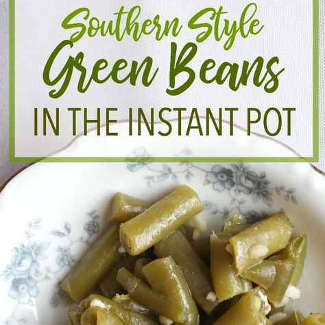 These pressure cooker green beans taste like they've simmered for hours. Tender, flavorful green beans cooked in the Instant Pot make a quick and easy side! Southern Green Bean Recipes, Instant Pot Green Beans, Instant Pot Veggies, Southern Style Green Beans, Easter Side Dishes Recipes, Cook Beans, Christmas Side Dish Recipes, Crockpot Express, Easter Side Dishes