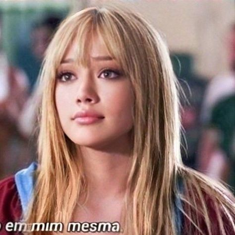 Mcbling Haircuts, 2000s Bangs Hair, 2000s Straight Hair, Hilary Duff A Cinderella Story, 2000 Haircut, 2000s Bangs, 2000s Side Bangs, Hilary Duff Bangs, 2000s Haircuts