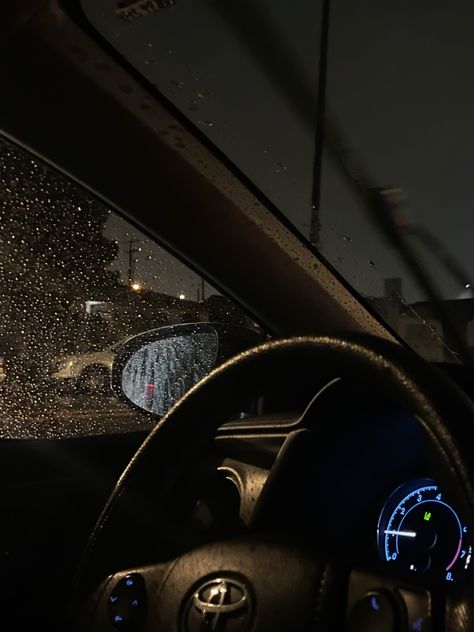 Picture of rain inside a car Pink G Wagon, G Wagon Black, Civic Aesthetic, Small Camper Makeover, Pink Mercedes Benz, Honda Civic Aesthetic, First Car Aesthetic, Wrangler Aesthetic, Jeep Wrangler Aesthetic