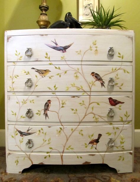 Modge Podge- I absolutely LOVE this. I have an ugly old purple trunk, I must paint it eggshell and give this a try! Modge Podge Projects, Diy Muebles Ideas, Cottage Shabby Chic, Painted Chest, Decoupage Furniture, Old Dressers, Dresser Makeover, Hand Painted Furniture, Redo Furniture