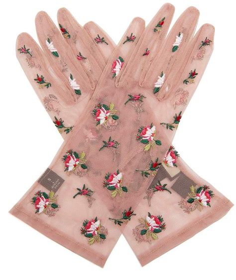 Gucci Fashion Show, Tulle Gloves, Pink Gloves, Gucci Floral, Fashion Gloves, Gloves Fashion, Vintage Gloves, Stephane Rolland, Wedding Gloves