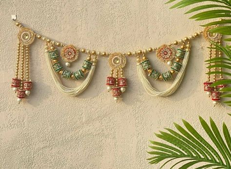 Toran Making Ideas For Diwali, Toran Making Ideas, Krishna Decoration, Diwali Theme, Arti Thali, Homemade Wall Decorations, Mirror Canvas Art, Kundan Rangoli, Diy Quilling Crafts