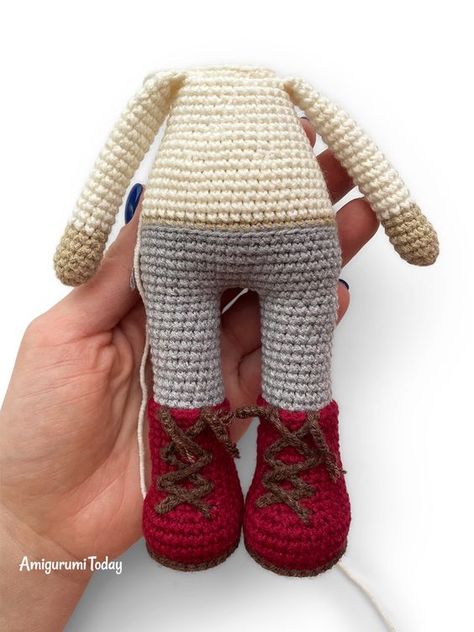 Free Crissy crochet doll amigurumi pattern - Amigurumi Today Crochet Doll Dress Free Pattern Amigurumi, Crochet Patterns For Dogs, Beginner Haken, Amigurumi Today, Crochet Toys Free Patterns, Doll Patterns Free, Crochet Eyes, Yarn Dolls, Crochet Dolls Free Patterns