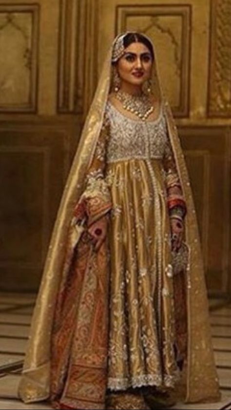 Bunto Kazmi #pishwas #hyderabadi #Traditional never goes out of style #Hyderabad #Begum Bunto Kazmi, Pakistani Bridal Couture, Pakistani Traditional, Pakistani Couture, Beautiful Pakistani Dresses, Desi Clothes, Trendy Dress Outfits, Pakistani Dress, Simple Pakistani Dresses