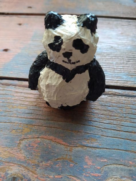 Paper Mache Ideas Easy, Paper Mache Easy, Paper Mache Animals For Kids, Easy Paper Mache Projects, Paper Mache Food, Paper Mache Bear, Paper Mache Teddy Bear, Elementary Paper Mache Projects, Paper Mache Middle School