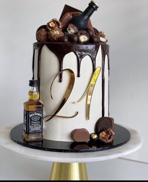 21st Birthday Cake For Guys, 21st Cake, 21st Birthday Cakes, 18th Birthday Cake, Birthday Cakes For Men, Birthday Party 21, Drip Cakes, 50th Birthday Party, Birthday Sign