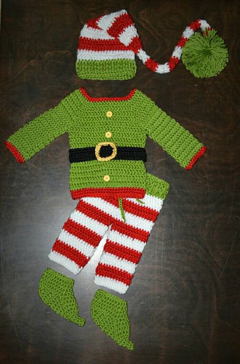 Hey, I found this really awesome Etsy listing at https://www.etsy.com/listing/256667221/crochet-elf-suit-outfit-christmas-elf Diy Crochet Ornaments, Elf Suit, Crochet Elf Hat, Christmas Elf Costume, Crochet Baby Blanket Beginner, Elf Clothes, Elf Costume, Clothing Patterns Free, Baby Frocks Designs