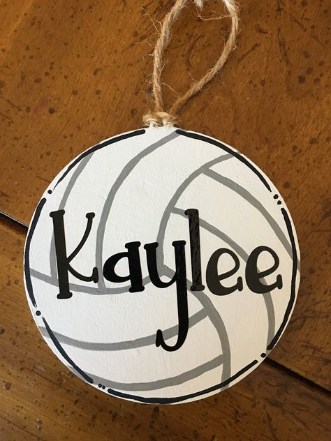 Volleyball Christmas Ornaments Diy, Volleyball Ornaments Diy, Volleyball Christmas Ornaments, Volleyball Christmas Gifts, Volleyball Ornaments, Volleyball Christmas, Painted Christmas Ornaments, Fun Diy Crafts, Fun Diy