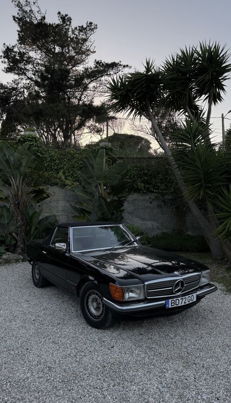 Vintage Mercedes, Classic Car Photography, Classic Cars Chevy, Instagram Goals, Motorcycle Aesthetic, New Retro Wave, New York Pictures, Mercedes Sl, Car Inspiration