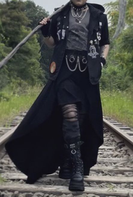 Cool Apocalypse Outfit, Punk Vibes Aesthetic, Black Parade Outfit Ideas, Nine Inch Nails Outfit, Bellatrix Lestrange Aesthetic Outfit, How To Style A Black Jacket, Steampunk Outfit Aesthetic, Steampunk Everyday Outfits, Pose Reference Masc