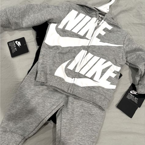 Baby Nike Track Suit With Onesie - 6 Months Baby Boy Clothes Nike, Nike Baby Clothes, Girl Tennis Outfit, Matching Sweat Set, Nike Sweatsuit, Nike Set, Baby Nike, Track Suit