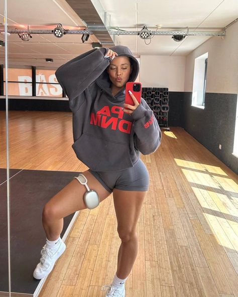 Gymwear Outfits, Gym Aesthetic, Ride The Wave, Cute Gym Outfits, Gym Fits, Workout Fits, Fitness Inspiration Body, Gym Inspiration, Workout Aesthetic