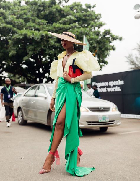 The Best Street Style Looks From Lagos Fashion Week | W Magazine | Women's Fashion & Celebrity News African Street Style, Fashion Milan, Lagos Fashion Week, Lagos Fashion, Sophisticated Lady, 2019 Style, Miroslava Duma, Festival Jacket, Anna Dello Russo