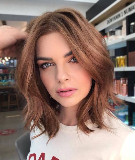 Oval Face Shattered Lob Trendy Haircuts Medium, Medium Haircuts, Oval Face Haircuts, Oval Face Hairstyles, Long Bob Haircuts, Lob Hairstyle, Lob Haircut, Oval Face, Busy City