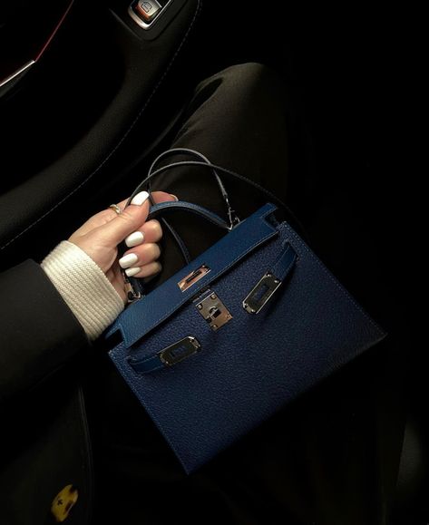 Blue Mini Kelly, Mini Kelly, My Style Bags, Hermes Kelly Bag, Aesthetic Bags, Kelly Bag, Luxury Purses, Best Handbags, Dark Navy Blue