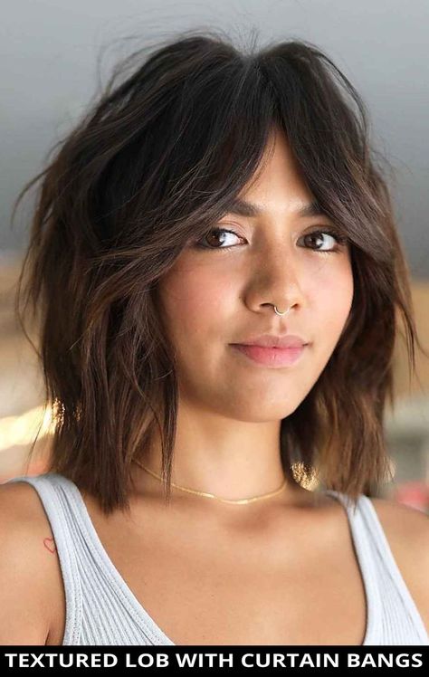 Request this impressively textured lob with curtain bangs for the ultimate inspiration! Click here to see all of the 22 trendiest long bob with bangs you won't regret seeing. // Photo Credit: @headrushdesigns on Instagram 2022 Hairstyles, Women's Haircuts, Long Bob With Bangs, Haircuts 2022, Haircut 2022, Bangs Fringe, Women Haircuts, Hair 2022, Fine Straight Hair