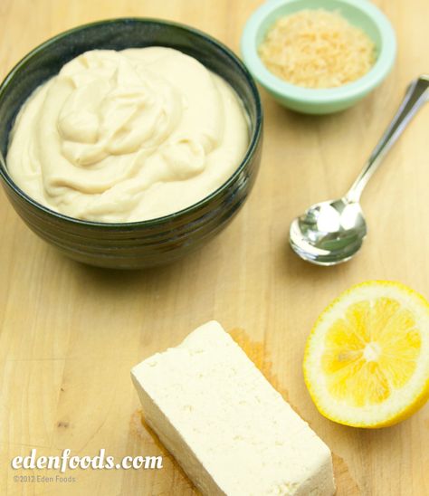 Tofu Whipped Cream #recipe Recipes Non Dairy, Simple Vegan Meals, Whipped Cream Recipes, Tofu Dessert, Vegetarian Sauces, Recipes Tofu, Creative Food Ideas, Recipes With Whipping Cream, Starch Solution