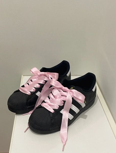 𝙁𝙤𝙡𝙡𝙤𝙬 𝙢𝙚!🪽 Black Adidas Shoes Outfit, Pink Superstars, Black Superstars, Shoes List, Adidas Superstar Pink, Adidas Superstar Black, Superstar Adidas, Black Superstar, Pretty Sneakers