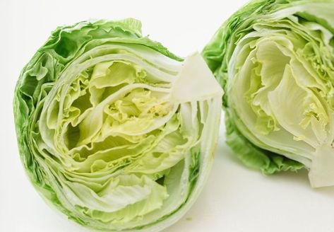 Best Way To Keep Lettuce Fresh, Keeping Lettuce Fresh Longer, How To Keep Lettuce Fresh, How To Keep Lettuce Fresh In Fridge, How To Store Lettuce, How To Keep Lettuce Fresh Longer, Storing Lettuce, Salad Storage, Storing Fruit