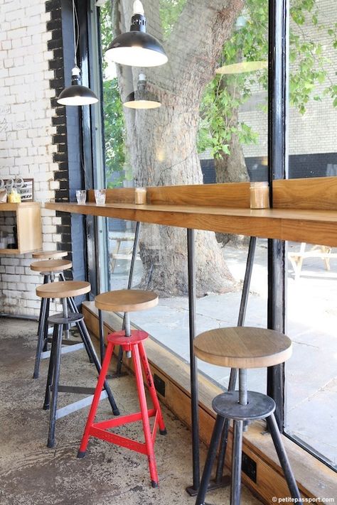 Cafe Window, Window Bench, Window Bars, Counter Seating, Window Benches, Home Coffee Bar, Coffee Shop Design, Shop Window Design, Bar Seating