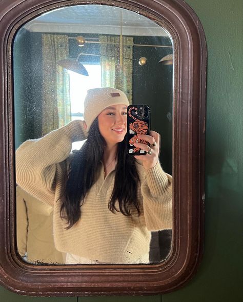 Cream Beanie Outfit, Cream Beanie, Beanie Outfit, Outfit Photo, Ootd Fall, Fashion Mirror, Mirror Pic, Neutral Outfit, Cream Sweater