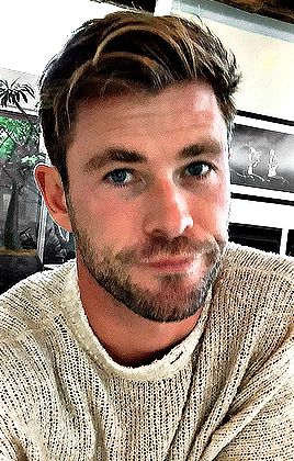 Chris Hemsworth Limitless, Chris Hemsworth Gif, Ryan Phillipe, Summer Menswear, Chris Hemsworth Thor, Tattoo Inspiration Men, Soft Autumn, Chris Pratt, Muscular Men