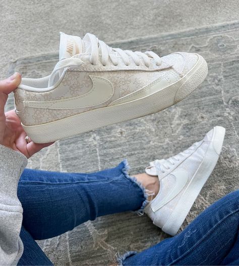 White Sneakers Nike, Nike Blazer 77, Storage Fireplace, Nike Blazers Outfit, Casual White Sneakers, Blazer Shoes, Blazer 77, Nike Blazer Low 77, Modern Farmhouse Diy