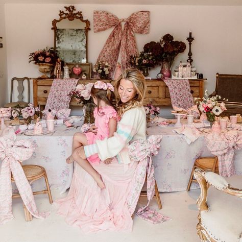 Loveshackfancy 🎀’s Instagram photo: “Because celebrating the magic of birthdays is always a good idea! A look inside our nutcracker meets barbie inspired party for our little…” Green Tea Party, Flowery Meadow, Blush Aesthetic, Shabby French Cottage, My Dream Family, Rock In Roll, Birthday Magic, Loveshack Fancy, Pink Treats