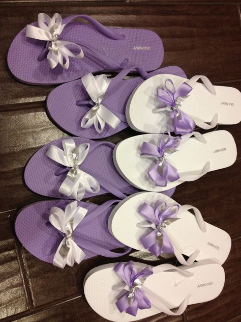 Wedding Dress Shopping Tips, Bridesmaid Flip Flops, Flip Flop Images, Dress Ideas Wedding, Beach Wedding Bridesmaid Dresses, Beach Wedding Accessories, Bridal Flip Flops, Decorating Flip Flops, Purple Beach