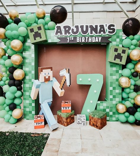 7th Birthday Party For Boys, Minecraft Themed Birthday Party, Minecraft Birthday Decorations, Diy Minecraft Birthday Party, Minecraft Birthday Party Ideas, Minecraft Birthday Invitations, Minecraft Party Decorations, Minecraft Theme, Star Birthday Party