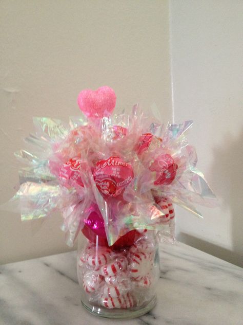 Blow pop candy bouquet Blow Pop, Blow Pops, Candy Bouquet, Balloon Decorations, Balloons, Gift Wrapping, Candy, Gifts