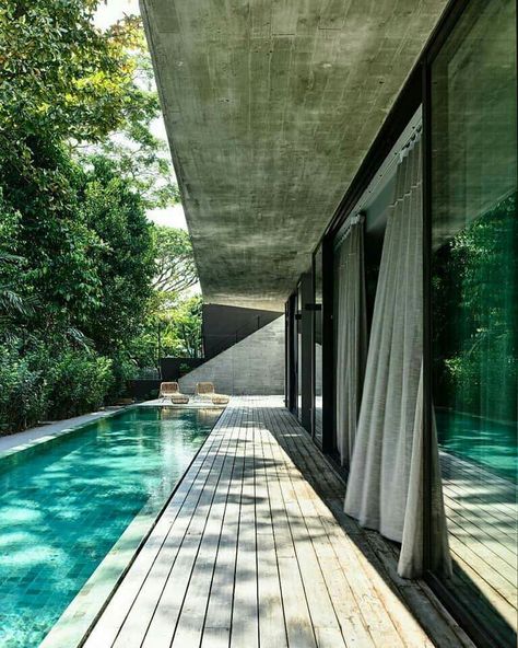 Pool Pavilion, Concrete Houses, Pool Landscape Design, Concrete Architecture, Small Pool Design, Global Home, Concrete Home, Small Pools, Casa Exterior