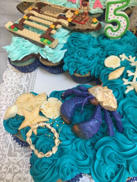 Fondant Letters, Pull Apart Cupcake Cake, Pull Apart Cake, 5th Birthday Cake, Summer Cake, Pull Apart Cupcakes, 4th Birthday Cakes, Moana Birthday Party, Moana Birthday