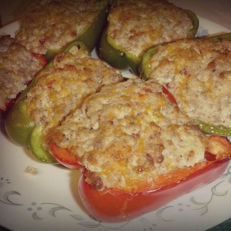 Sausage Stuffed Peppers Cream Cheese, Peppers Stuffed With Cream Cheese, Cream Cheese And Sausage, Pepper Boats, Best Stuffed Pepper Recipe, Cream Cheese Stuffed Peppers, Easy Stuffed Pepper Recipe, Bell Peppers Stuffed, Cooking Roast Beef