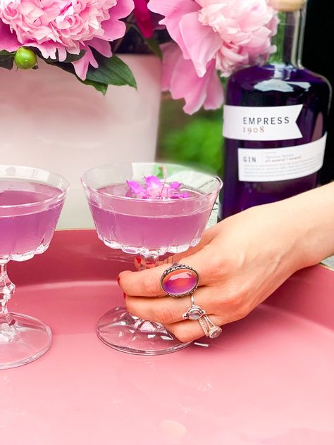 Empress Cocktail, Gin Cocktails Summer, Easter Cocktail, Summertime Cocktail, Copper Pot Still, Best Gin, Gin Cocktail Recipes, Pot Still, Cocktail Ingredients