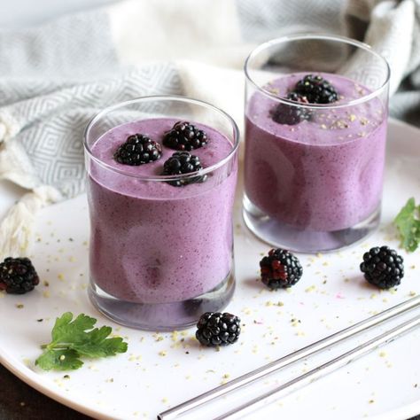 This super creamy, nutrient-dense smoothie is raw, vegan, gluten-free, grain-free, healthy, and loaded with plant-based protein. This Creamy Blackberry Smoothie tastes like a berry milkshake you would find at an expensive smoothie shop! Berry Milkshake, Nutrient Dense Smoothie, Blackberry Smoothie, Smoothie Shop, Very Berry, Nourish Your Body, Invite Friends, Eat Clean, Plant Based Protein