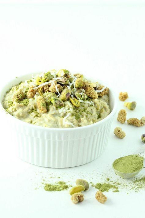 Oatmeal Plain, Dried Mulberries, Matcha Breakfast, Moringa Recipes, Energizing Breakfast, Glutenfree Recipe, Miracle Tree, Healthy Cocktails, Moringa Powder