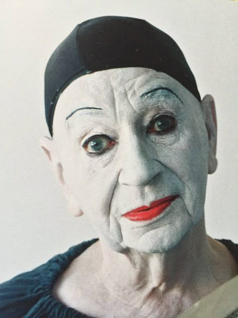 Victorian Theatre, Lindsay Kemp, Paris Film, Victorian Photography, Samuel Beckett, Tim Walker, Stage Makeup, Face Photography, Woman Drawing