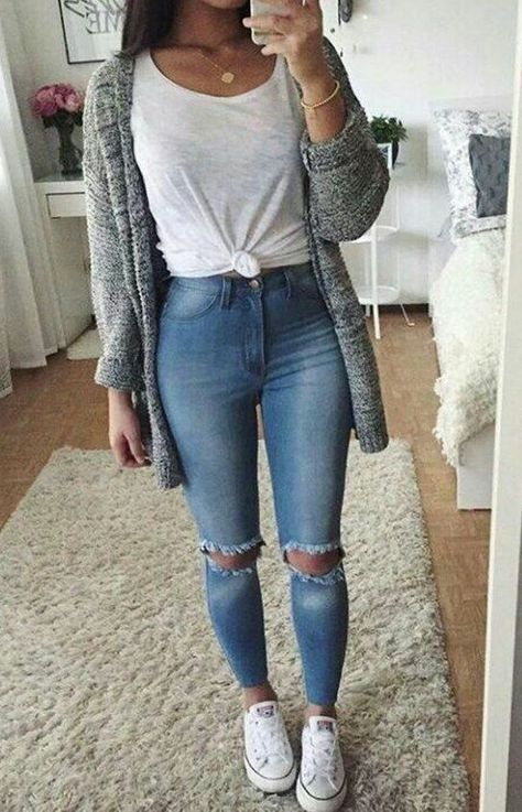 Casual Outfits For College, Tops For Palazzo Pants, Sporty Summer Outfits, Holy Jeans, Summer Outfits For School, Grey Pants Outfit, Plus Size Ripped Jeans, Outfits For College, Girls Ripped Jeans