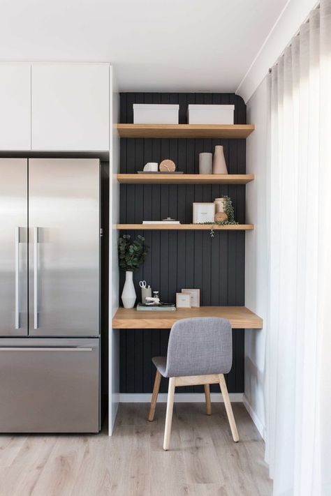 Janali - study nook in the kitchen Kitchen Office Nook, Shelving In Kitchen, Desk Nook, Diy Kitchens, Kitchen Desks, Small Home Offices, Office Nook, Study Nook, Open Kitchen Shelves