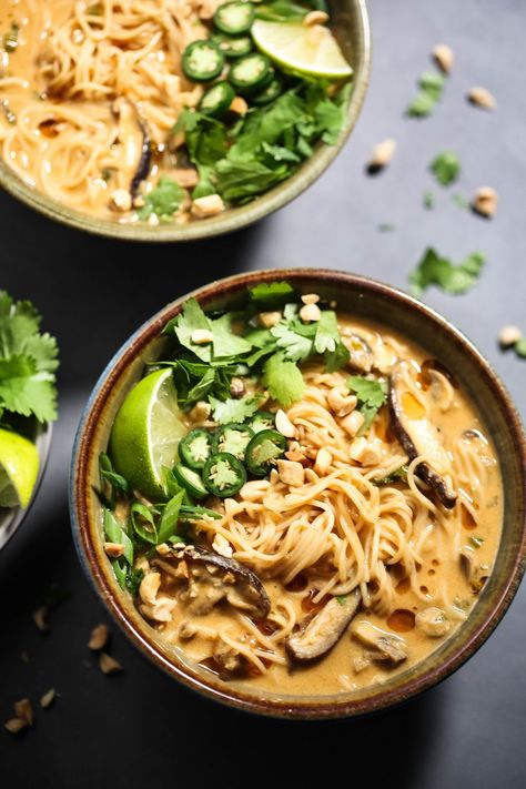 Thai Peanut Noodle Soup - Mindful Cooks Peanut Soup Recipe, Peanut Butter Soup, Thai Noodle Soups, Thai Peanut Noodles, Peanut Curry, Thai Spices, Thai Soup, Soup Ingredients, Weekly Dinner