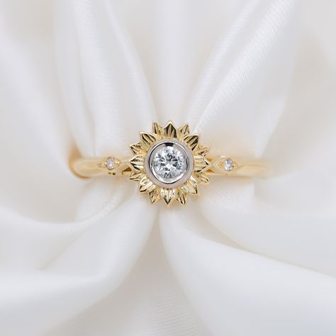 A unique 18ct yellow gold engagement ring featuring a sunflower style centre setting with customers diamond and white gold.   #RyleyJewelleryCreations #jewellery #luxuryjewellery #customjewellery #toowoomba Sunflower Proposal, Sunflower Wedding Ring, Sunflower Wedding Rings, Sunflower Engagement Ring, Yellow Gold Engagement Ring, Sunflower Wedding, Yellow Gold Engagement, Yellow Gold Engagement Rings, Proposal Ring